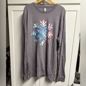 XL Long Sleeve Tee Tee Shirt Grey w/Snow Flake Design